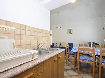 Ferienwohnung für 4 Personen (47 m²) in Vlašići 5/10