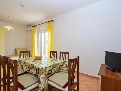 Ferienwohnung für 5 Personen (53 m²) in Vlašići 7/10