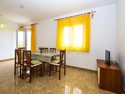 Ferienwohnung für 5 Personen (53 m²) in Vlašići 4/10