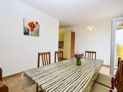 Ferienwohnung für 5 Personen (53 m²) in Vlašići 7/10