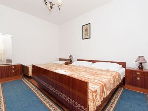 23940834-Ferienwohnung-6-Vlašići-300x225-5