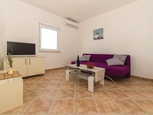 23731564-Ferienwohnung-4-Vlašići-300x225-1