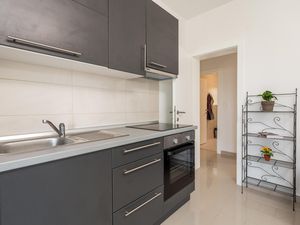 23747406-Ferienwohnung-3-Vlašići-300x225-5