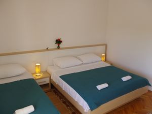 18324048-Ferienwohnung-10-Vlašići-300x225-4