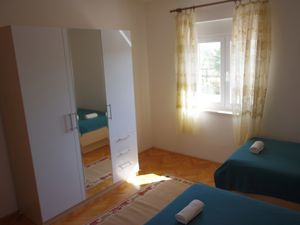 18324048-Ferienwohnung-10-Vlašići-300x225-5