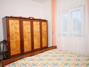 18323239-Ferienwohnung-5-Vlašići-300x225-4