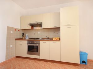 19127942-Ferienwohnung-5-Vlašići-300x225-3