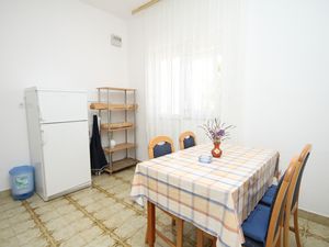 23929387-Ferienwohnung-3-Vlašići-300x225-2