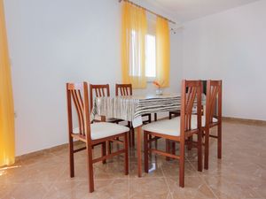 23930691-Ferienwohnung-5-Vlašići-300x225-2