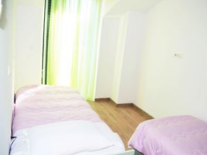 23297454-Ferienwohnung-4-Vodice-300x225-3