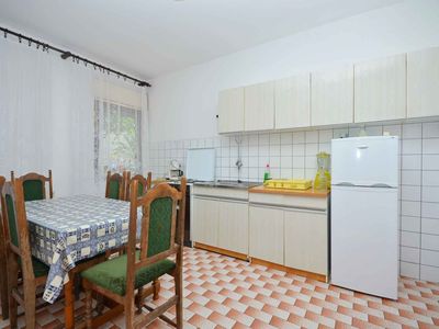 Ferienwohnung für 9 Personen (100 m²) in Vodice 9/10