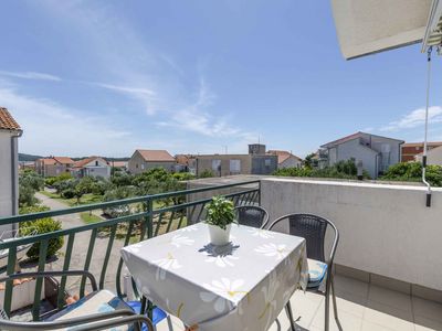 Ferienwohnung für 5 Personen (54 m²) in Vodice 1/10