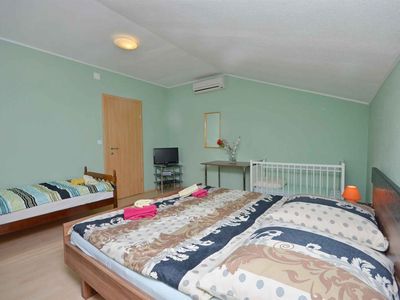 Ferienwohnung für 7 Personen (80 m²) in Vodice 6/10