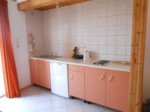 23923962-Ferienwohnung-2-Vodice-300x225-3