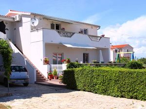 23774597-Ferienwohnung-5-Vodice-300x225-1