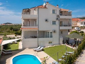 19284698-Ferienwohnung-0-Vodice-300x225-2