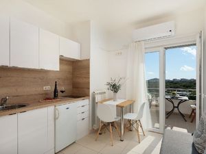 19284697-Ferienwohnung-0-Vodice-300x225-2