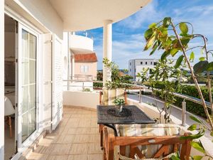 19284696-Ferienwohnung-0-Vodice-300x225-2