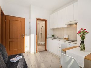 19284696-Ferienwohnung-0-Vodice-300x225-3