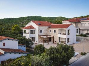 22349133-Ferienwohnung-4-Vodice-300x225-0