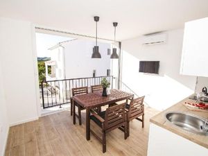 22348261-Ferienwohnung-4-Vodice-300x225-4