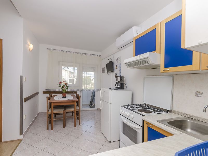 23944358-Ferienwohnung-4-Vodice-800x600-1