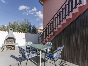 23944358-Ferienwohnung-4-Vodice-300x225-2