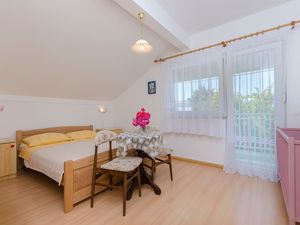 23945329-Ferienwohnung-4-Vodice-300x225-2