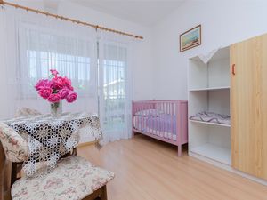 23945329-Ferienwohnung-4-Vodice-300x225-4