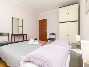 23940176-Ferienwohnung-5-Vodice-300x225-5