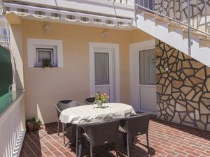 23940417-Ferienwohnung-4-Vodice-300x225-3