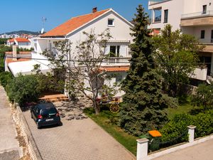 23946099-Ferienwohnung-2-Vodice-300x225-3