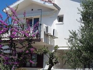 23940022-Ferienwohnung-4-Vodice-300x225-5