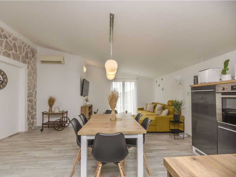 23942127-Ferienwohnung-6-Vodice-800x600-2