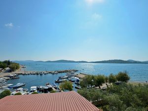 23942366-Ferienwohnung-2-Vodice-300x225-4