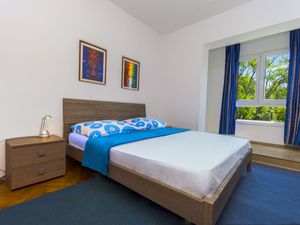 23942542-Ferienwohnung-3-Vodice-300x225-3