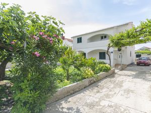 23943973-Ferienwohnung-3-Vodice-300x225-0