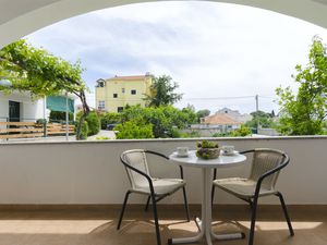 23943973-Ferienwohnung-3-Vodice-300x225-1