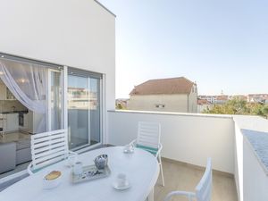 23943496-Ferienwohnung-4-Vodice-300x225-5