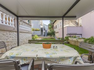 23944332-Ferienwohnung-4-Vodice-300x225-5