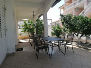 23945605-Ferienwohnung-3-Vodice-300x225-3