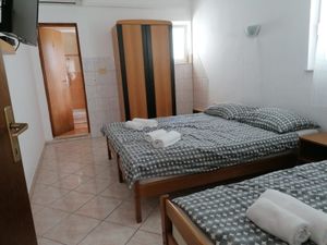 23945605-Ferienwohnung-3-Vodice-300x225-5