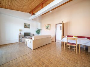 23945629-Ferienwohnung-6-Vodice-300x225-1