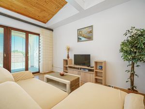 23945629-Ferienwohnung-6-Vodice-300x225-4