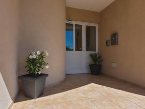 23709029-Ferienwohnung-3-Vodice-300x225-5