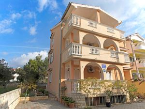 23732452-Ferienwohnung-4-Vodice-300x225-2