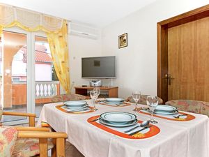 23732452-Ferienwohnung-4-Vodice-300x225-4