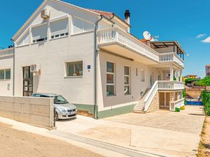 23724969-Ferienwohnung-5-Vodice-300x225-1