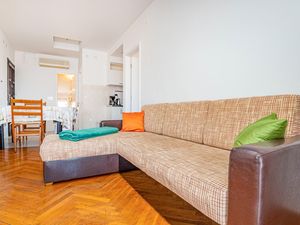 23724969-Ferienwohnung-5-Vodice-300x225-3