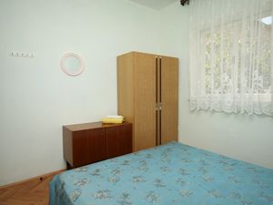 18322521-Ferienwohnung-6-Vodice-300x225-5